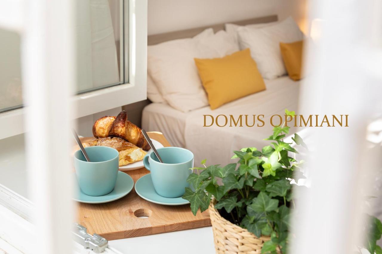 Апартаменты Domus Opimiani Рим Экстерьер фото